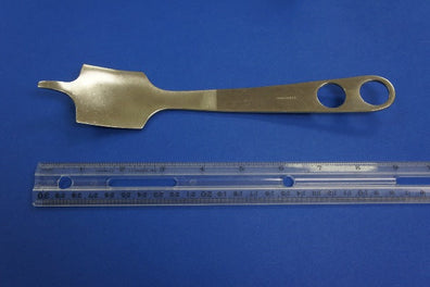 Hohmann Retractorbr 9-1/2” Length, 1-3/4” Blade Width, 1/8”